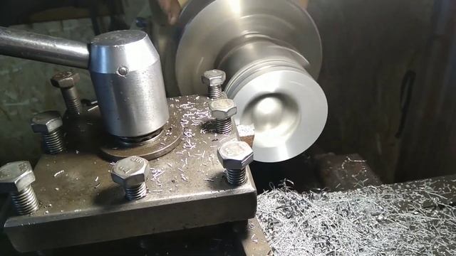 Проточка поршня. смотреть онлайн
