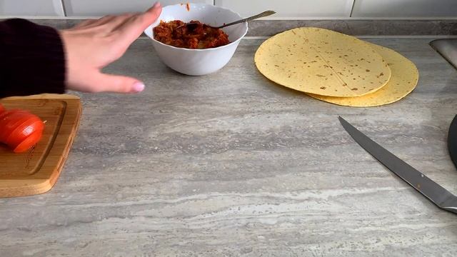 КУКУРУЗНЫЕ ТОРТИЛЬИ С НАЧИНКОЙ | BELVA смотреть онлайн