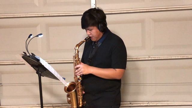 Besame Mucho on Alto Saxophone смотреть онлайн