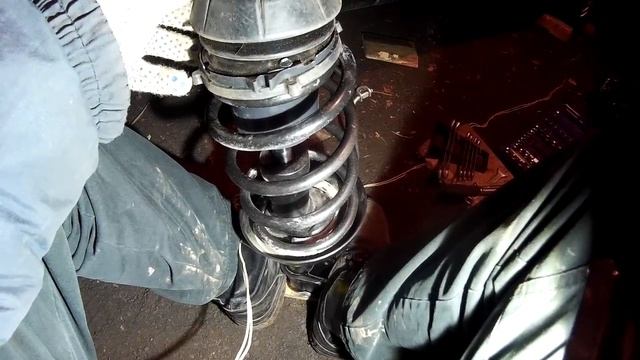 Замена передней стойки OPEL ZAFIRA A