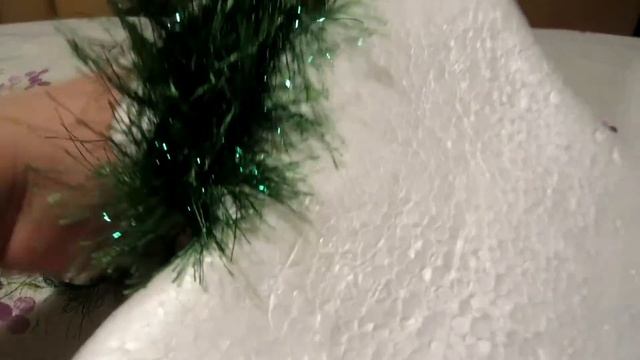 Елка из ниток #рукоделие #елкасвоимируками #поделкинановыйгодсвоимируками смотреть онлайн