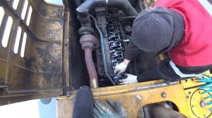 Регулировка клапанов на экскаваторе Volvo 210. Купил переходник под датчик стояночного тормоза Мерс