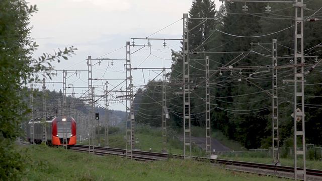 [RZD] ES1-044 "Lastochka", Torbino station, 160 km/h смотреть онлайн