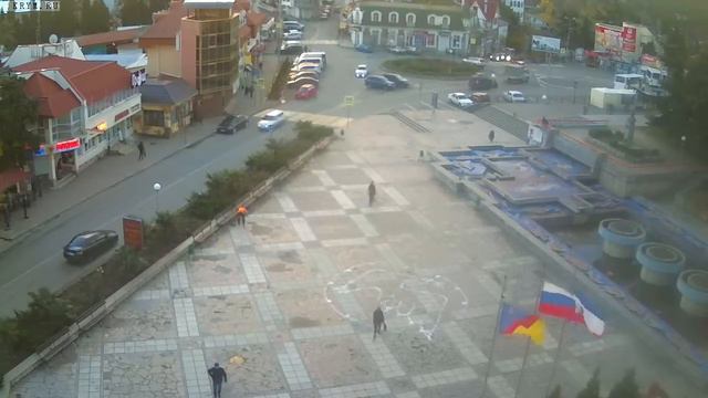 Вебкамера "Площадь Советская". Запись 14.11.2016 08:00:16 смотреть онлайн