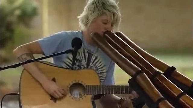 Very cool playing guitar and trumpet Очень классно играет на гитаре смотреть онлайн