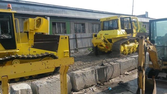 Бульдозер ТМ10.11 ГСТ15 (20150716 084408 WMV V9)