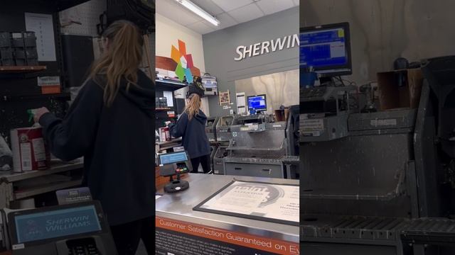 Как происходит подбор оттенка краски в магазине