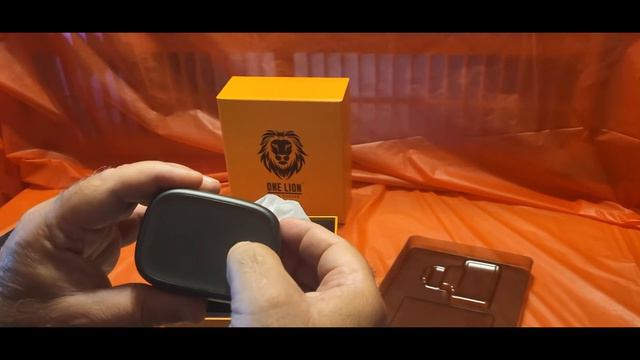 Skull Shaver's One Lion Foil Shaver  Unboxing | Mark's Razor Review