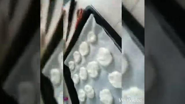 Артем готовит печенье смотреть онлайн