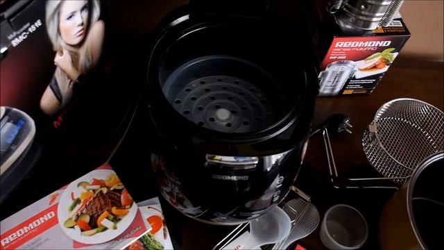 Multicooker z temperamentem - REDMOND RMC 151E, RHP M02 - unboxing смотреть онлайн