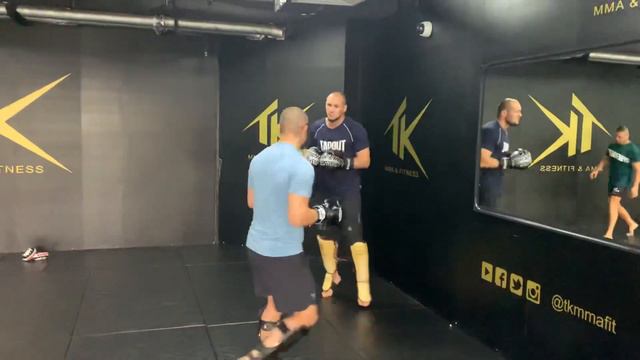 Gokhan Saki смотреть онлайн