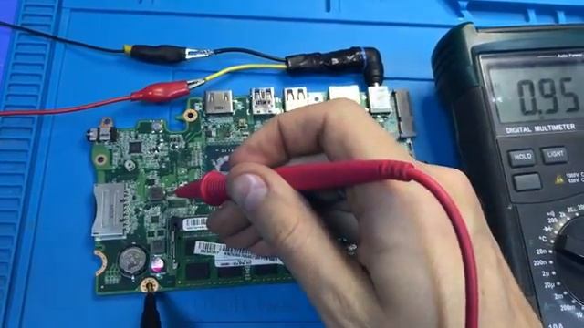Ремонт нетбука Acer V3-112P после мастера. Верните транзистор! смотреть онлайн