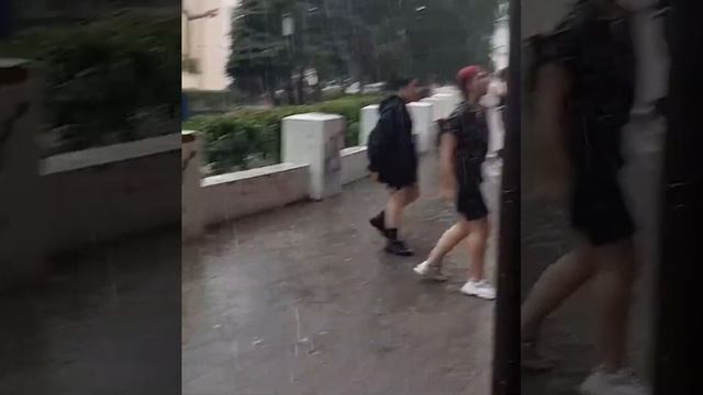Половина среднемесячной нормы осадков выпала в Нижнем Новгороде за неполный час смотреть онлайн