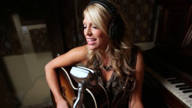 Charla Corn "Don't Mind Missing You" Mount Vernon Sessions смотреть онлайн