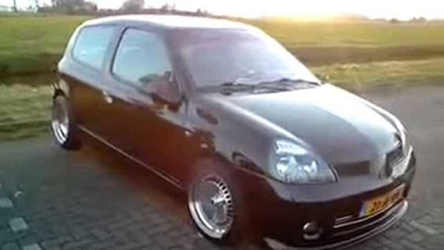 Renault Clio with Air ride @ The Meern afsluitmeeting RTC смотреть онлайн