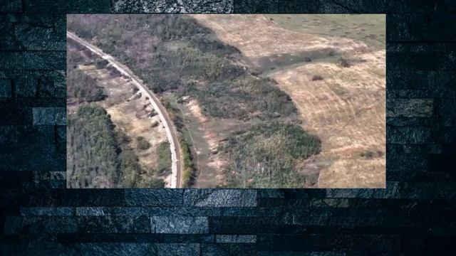 Разрыв 240-мм мины, выпущенной самоходным минометом 2С4 «Тюльпан» в районе Краматорска. смотреть онлайн