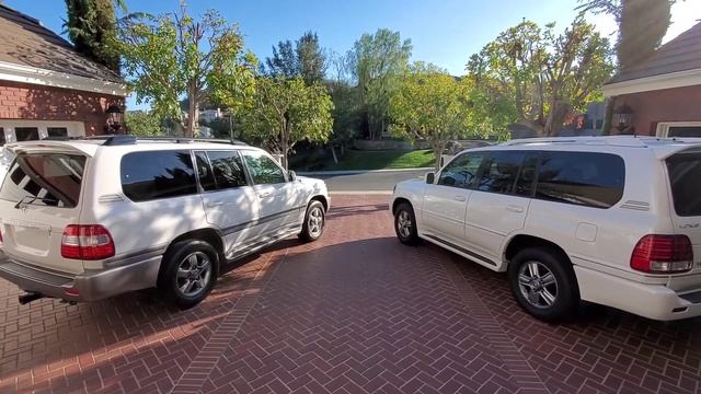 ? Lexus LX470 Vs Landcruiser 100 Series 2007 White ?