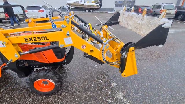 Мини-трактор Kubota B2741S 2 смотреть онлайн