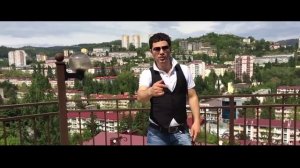 Аркадий Грейк   А на город упал туман