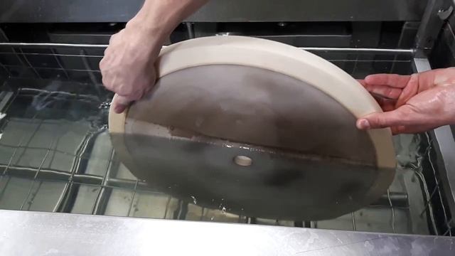 Очистка диска (нанокерамика) в чистой воде смотреть онлайн