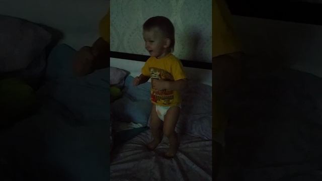 Прикольный Танец мишка Гумми смотреть онлайн