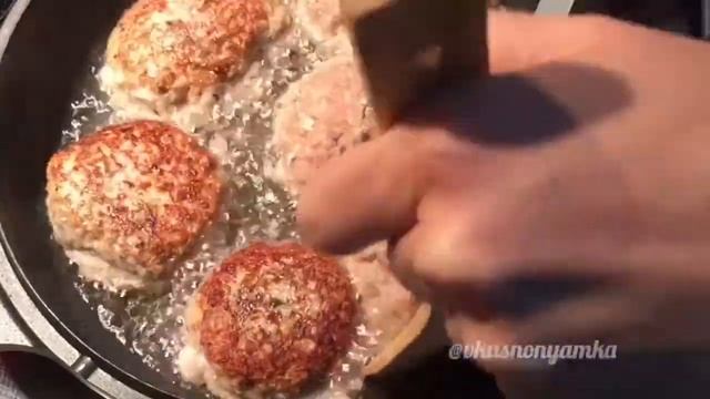 Самые нежные котлеты из сазана смотреть онлайн