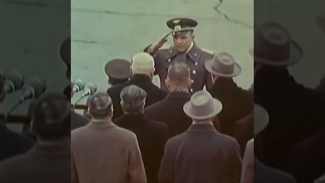 Гагарин докладывает Хрущёву о полёте смотреть онлайн