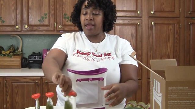 IN THA KITCHEN WITH OVW- REVIEW: Baby Bullet & Infantino Squeeze Station ( MAKE YOUR OWN BABY FOOD) смотреть онлайн