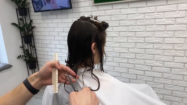 Как стричь каре/how to cut bob/haircut tutorial смотреть онлайн