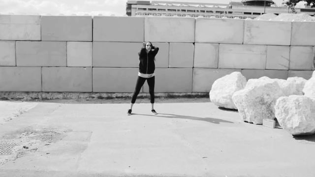 Yessenia /// Armand Amar "City Of the Birth" /// © Baptiste Le Quiniou смотреть онлайн