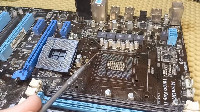 Замена сокета - ничего сложного  Ремонт материнских плат soldering