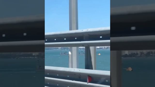 Противоракетную оборону Крымского моста усилили большим корабельным щитом смотреть онлайн