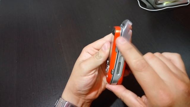 RETRO: Unboxing Sony Ericsson W600i (2005) смотреть онлайн