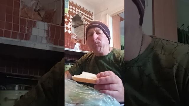 Ем помидоры армянчики из базара с пельмешками с аппетитом смотреть онлайн