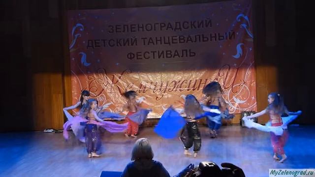 Танец "Шакира". Исполняет группа "О-рашики" смотреть онлайн