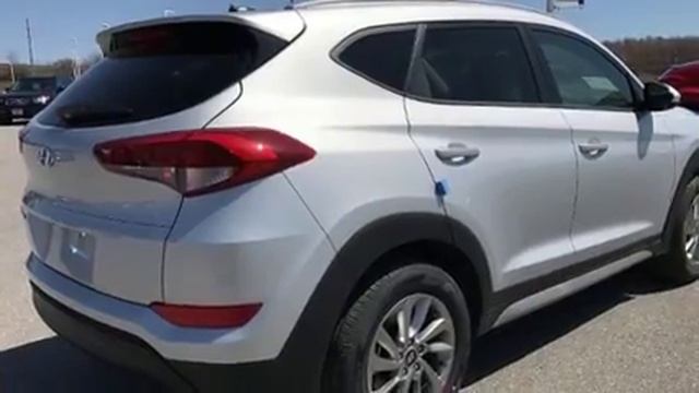 2017 Hyundai Tucson 2.0L FWD Premium смотреть онлайн