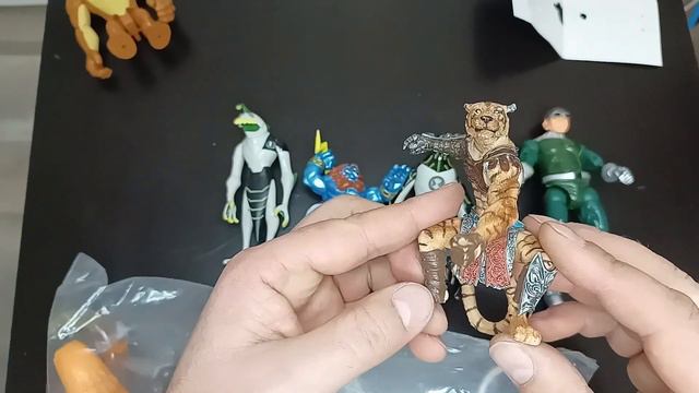 Комиссионка Монреаль, обалденные коллекционные фигурки!!! смотреть онлайн