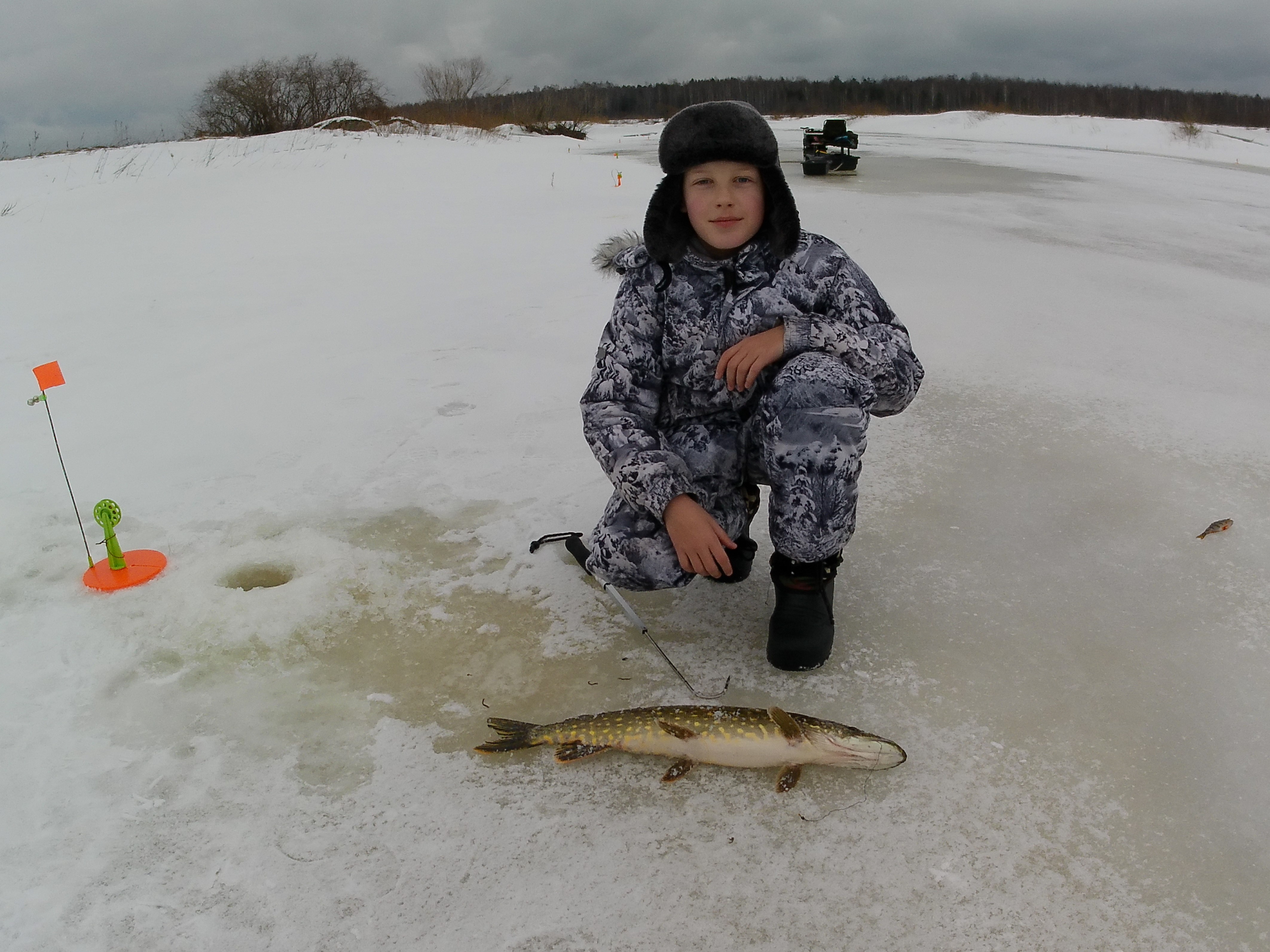 Нескучный день на речке!