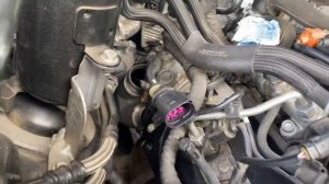 Замена выпускного коллектора и прокладки 2011 Volkswagen Touareg TDI 3.0L