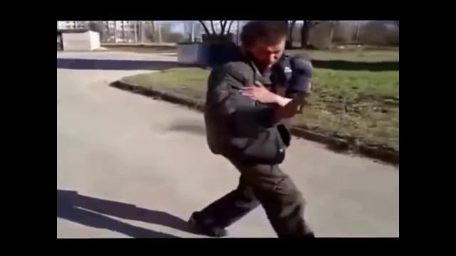 бомж танцует смотреть онлайн