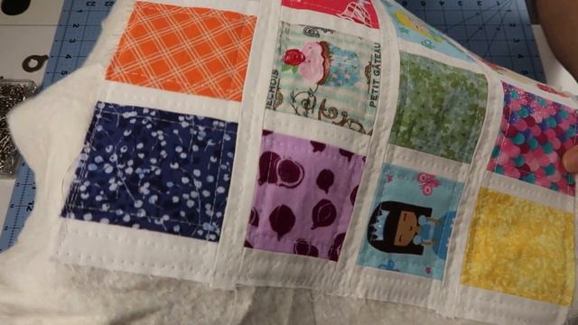 DIY Sewing Machine Cover Made With Scrap Fabric! смотреть онлайн