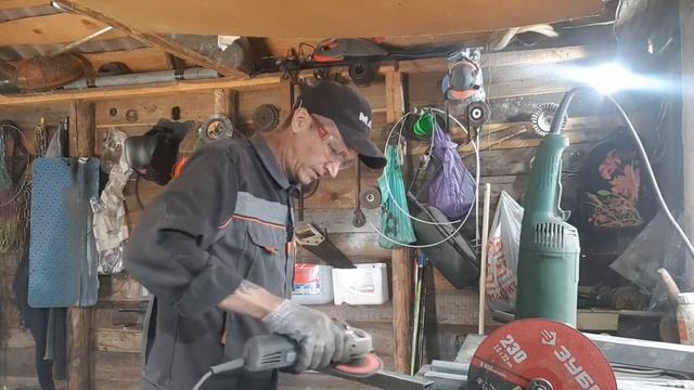 Стойка для болгарки или отрезной станок .... смотреть онлайн