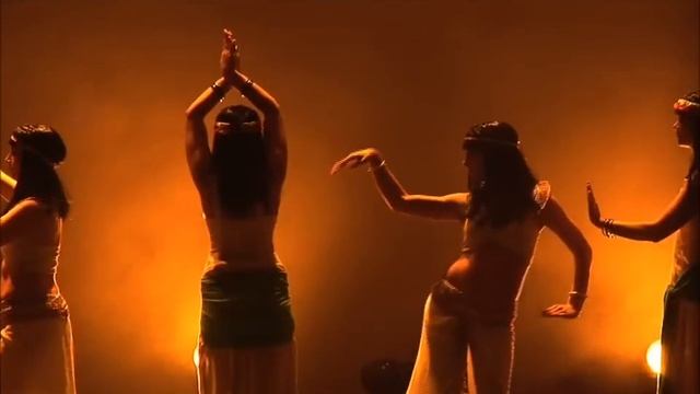 Belly Dance with an Ancient Air смотреть онлайн