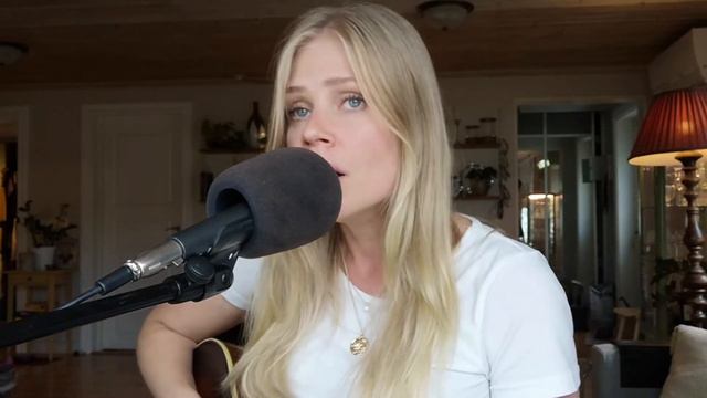 The Drugs Don't Work - The Verve [COVER] смотреть онлайн
