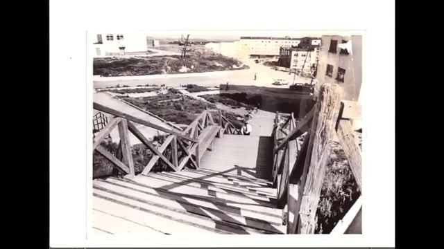 Гремиха, пос. Островной,ул.Бессонова, двор. Город летающих собак!) смотреть онлайн