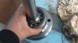 ТРАКТОР МТЗ 82.1. РАЗВАЛИЛСЯ ПОДШИПНИК ПРИВОДА (ВОМ) БУДЕМ МЕНЯТЬ. ЗАМЕНА ПОДШИПНИКА.МТЗ .