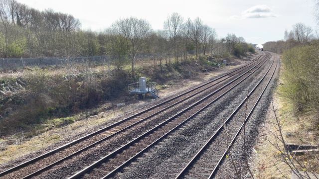 7029 Clun Castle passing Treeton Junction near Sheffield with The White Rose. смотреть онлайн