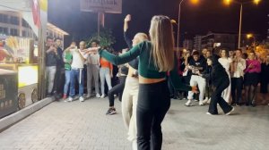 Çılgın Dondurmacı Grup Dans Akımı Ortalık Yıkıldı