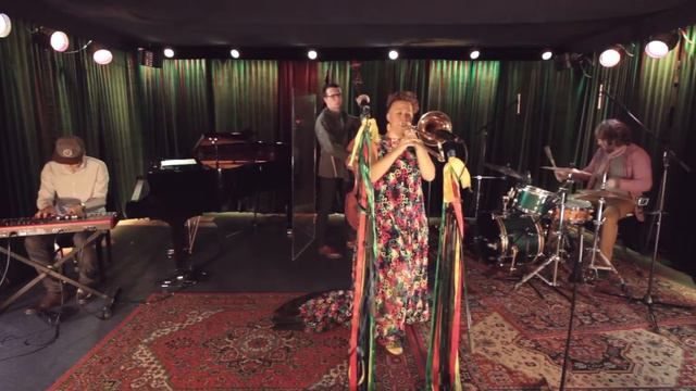 "Keep That Love" by Alevtina Polyakova смотреть онлайн