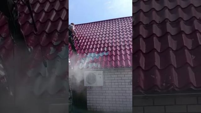 Чистка крыши перед покраской!